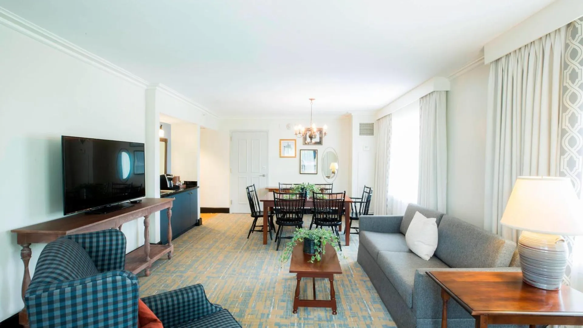 Williamsburg Lodge, Autograph Collection