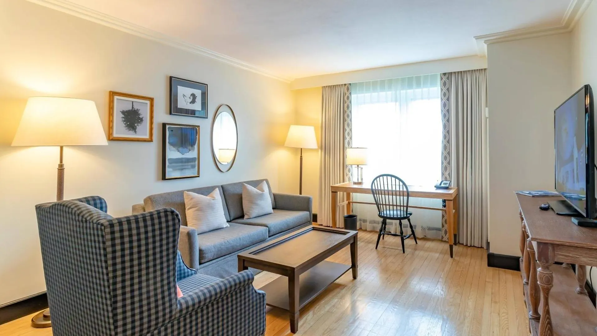 Отель Williamsburg Lodge, Autograph Collection