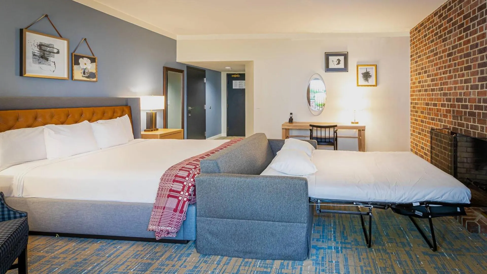 Williamsburg Lodge, Autograph Collection