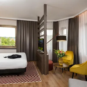 https://nyx-hotel-bilbao-by-leonardo-hotels.bilbaohotelsspain.com