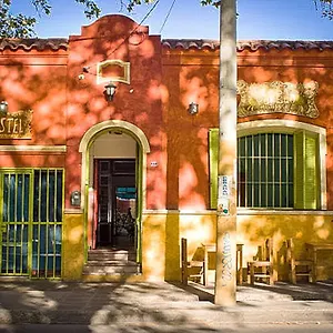 https://casa-pueblo-hostel.hotelsmendoza.com