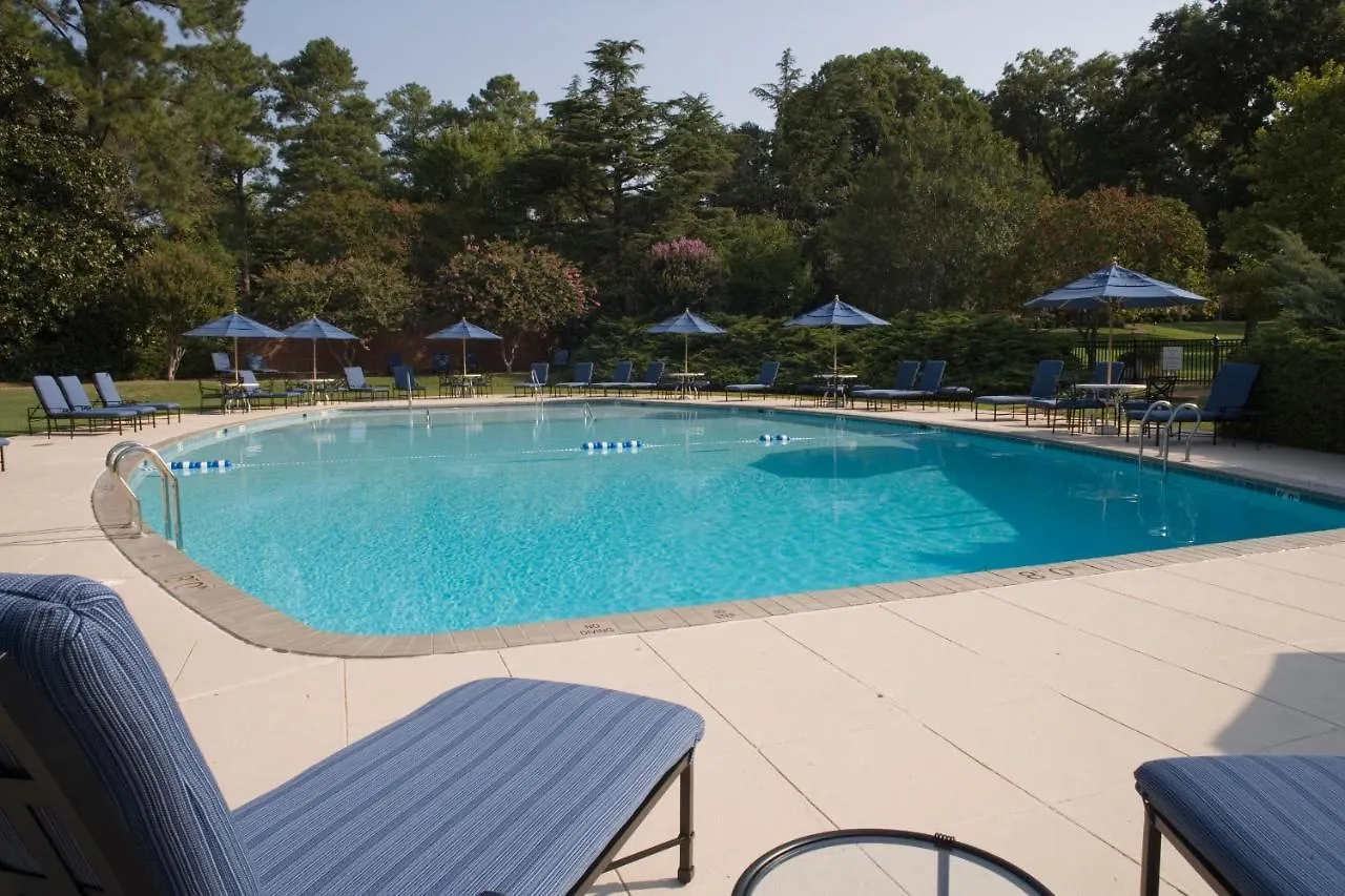***** Hotel Williamsburg Lodge, Autograph Collection United States