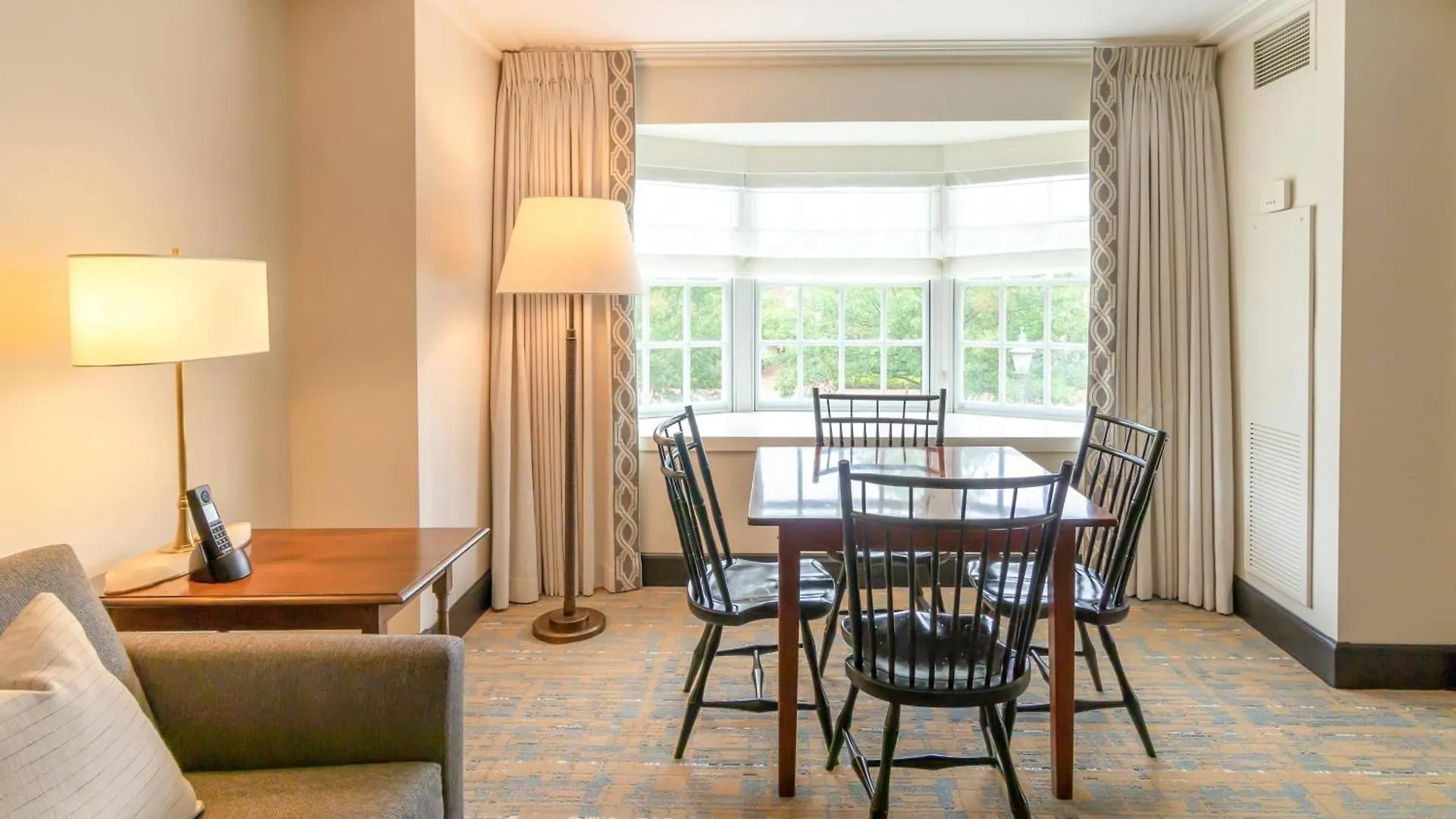 Williamsburg Lodge, Autograph Collection 5*,